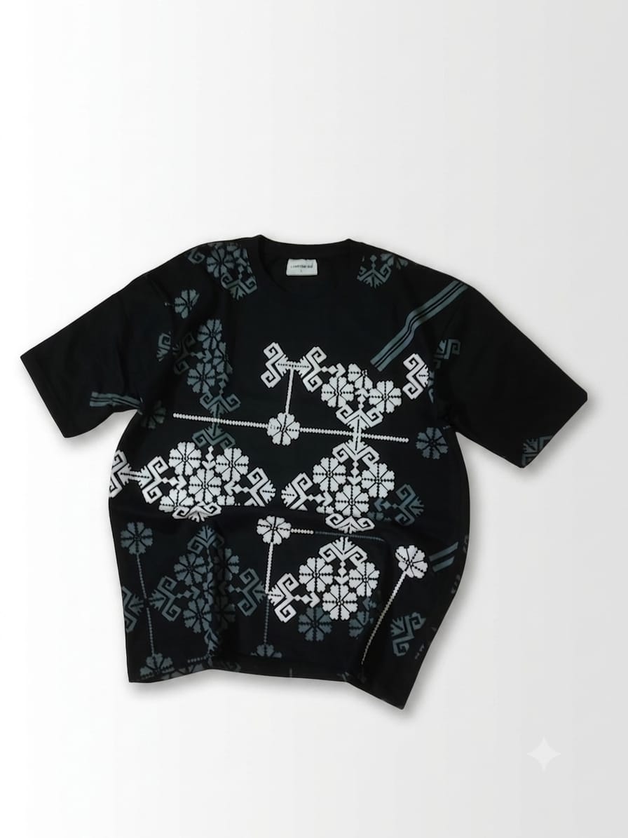 GRAPHIC TEES