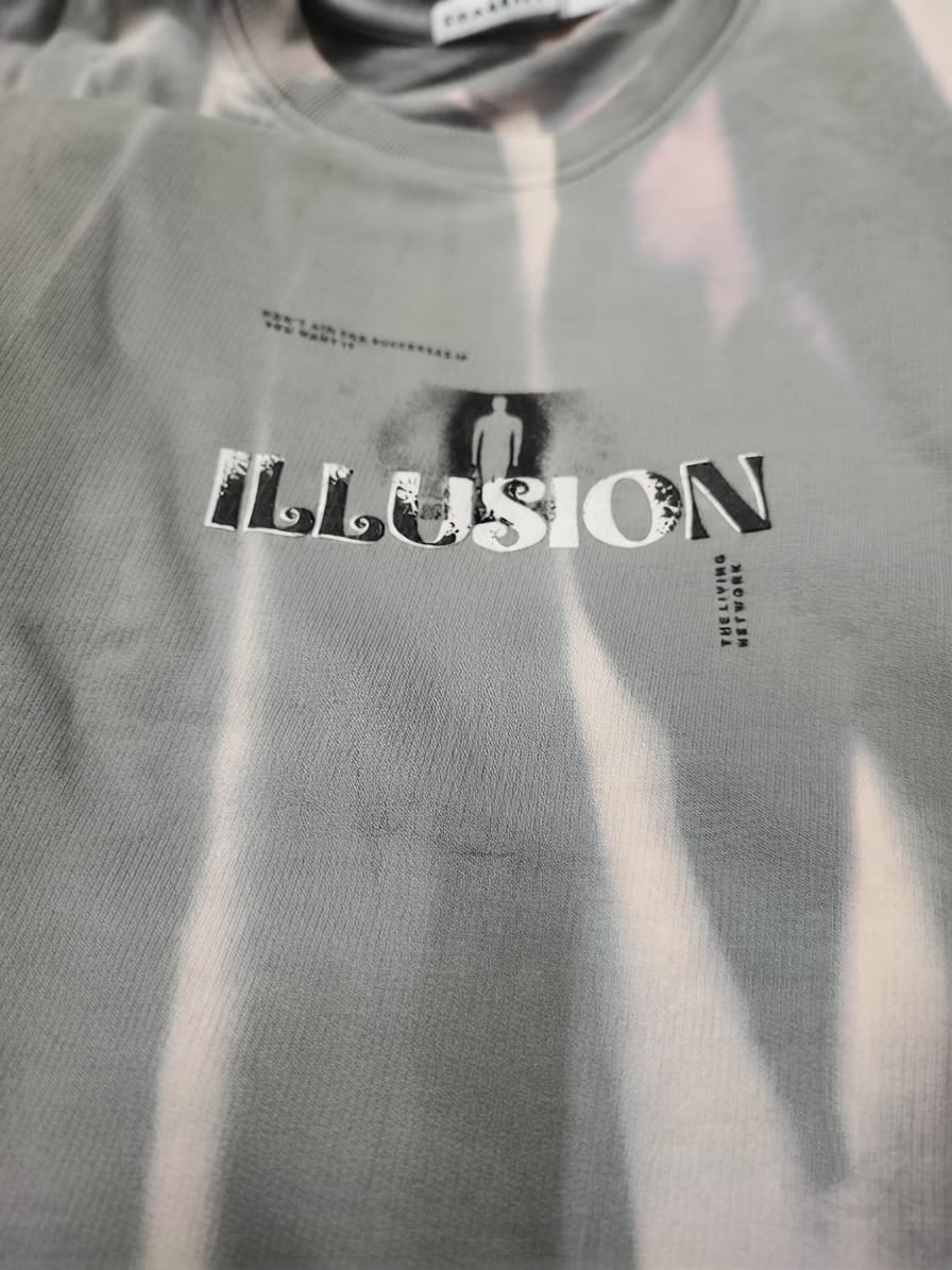 Mistwashed Illusion Graphic T-Shirt